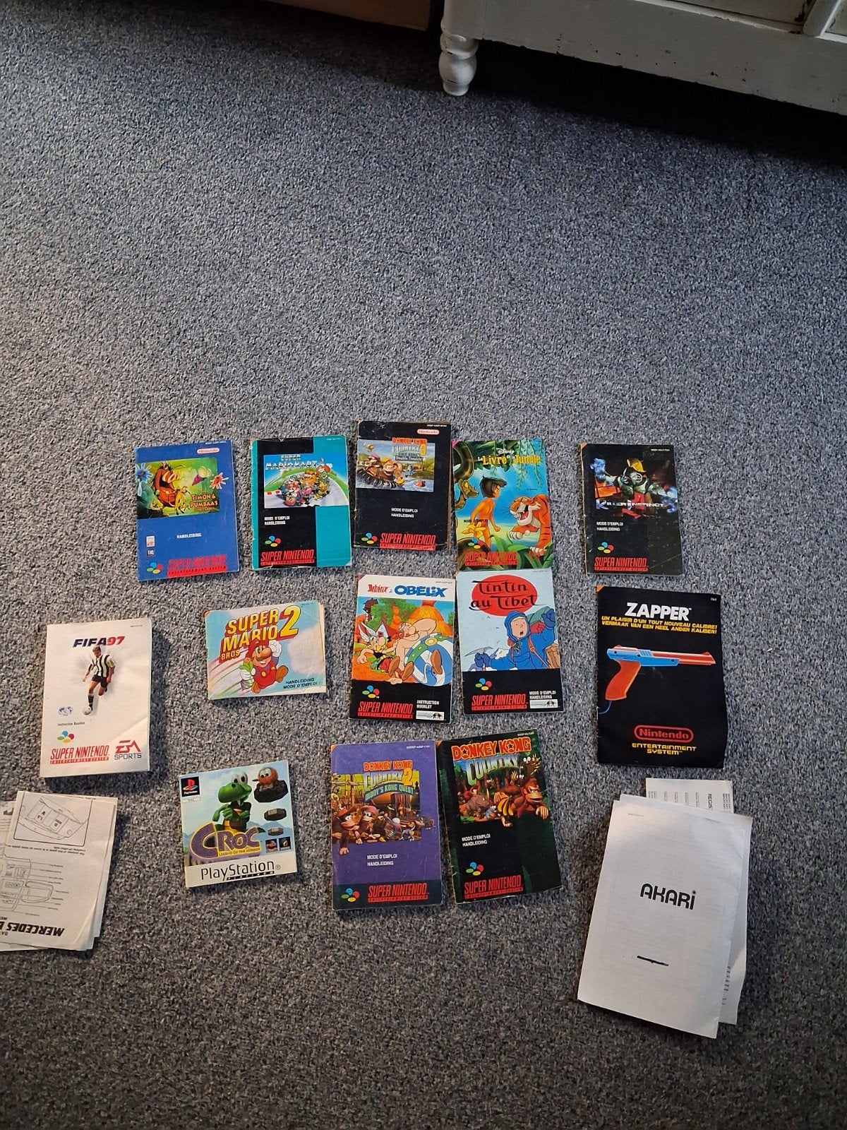 Diverse Super Nintendo en PlayStation boekjes Collectie, Spelcomputers en Games, Games | Overige, Gebruikt, Overige genres, Eén computer