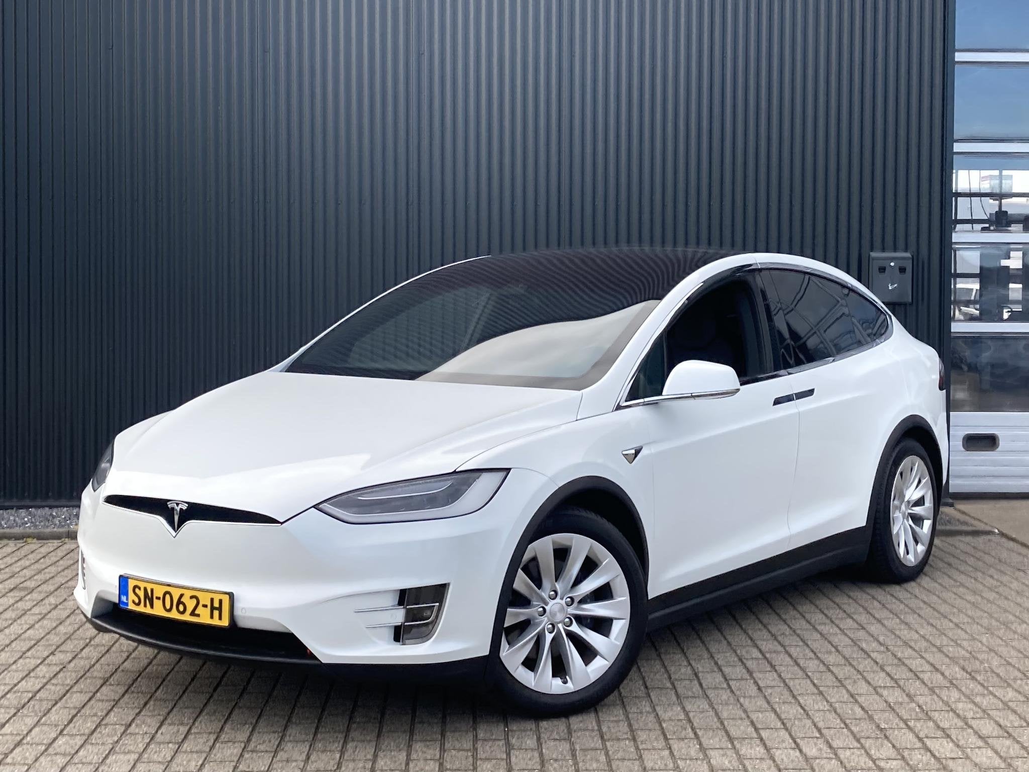 Tesla Model X 75D Base 5-persoons, Automaat, Model X, Gebruikt, 124 €/maand