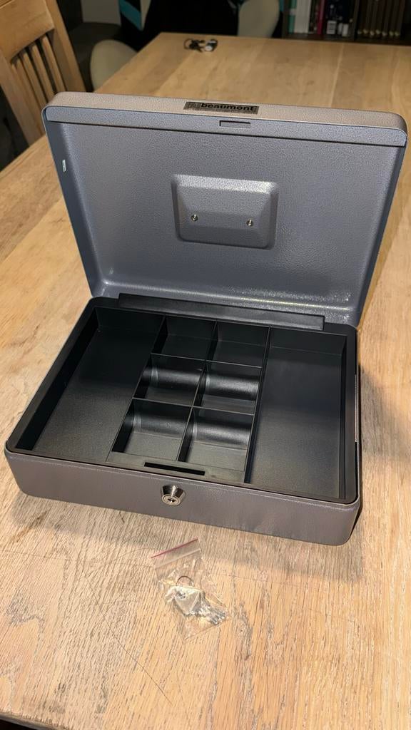 Beaumont Geldkistje - Safebox 10x24x30 cm, Ophalen of Verzenden, Zo goed als nieuw, Metaal of Blik, Overige thema's