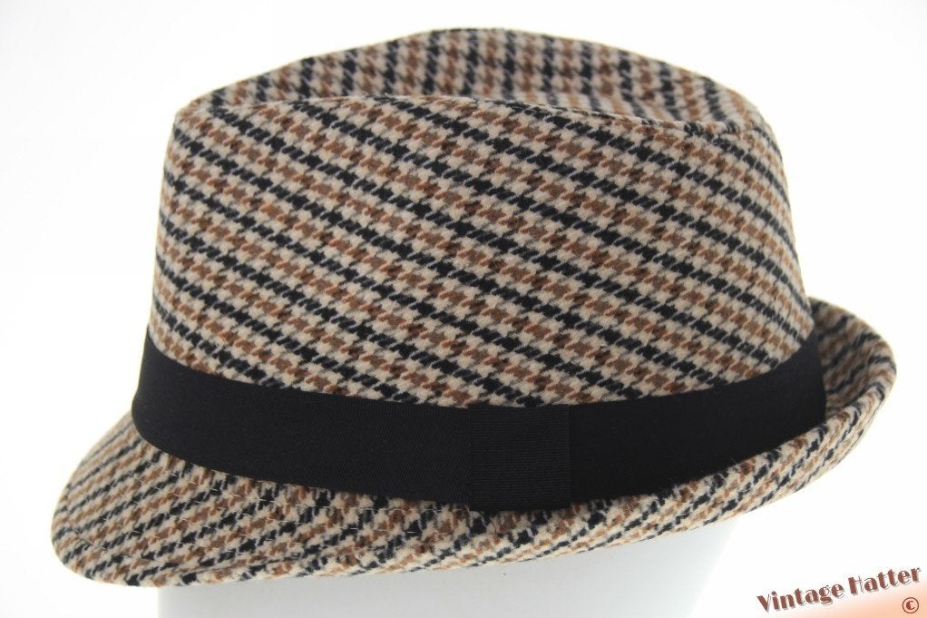 Gleufhoed Trilby tweed-stijl wit zwart bruin 57 58 59 60 new, Ophalen of Verzenden, Nieuw, 58 of 59 cm (L, 7¼ of ⅜ inch), Hoed