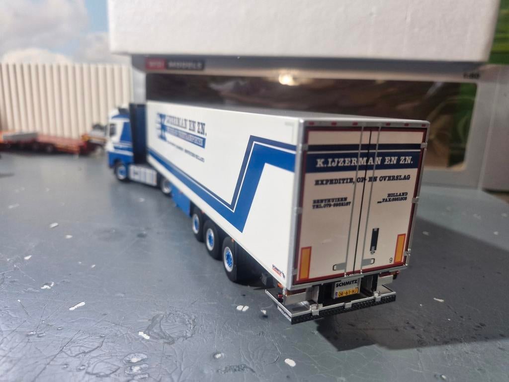 Volvo met koeltrailer wsi van ijzerman transport, Hobby en Vrije tijd, Modelauto's | 1:50, Ophalen of Verzenden