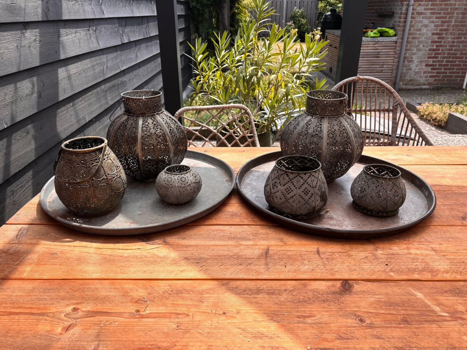 Metal lantern (x6) including trays, Ophalen, Zo goed als nieuw