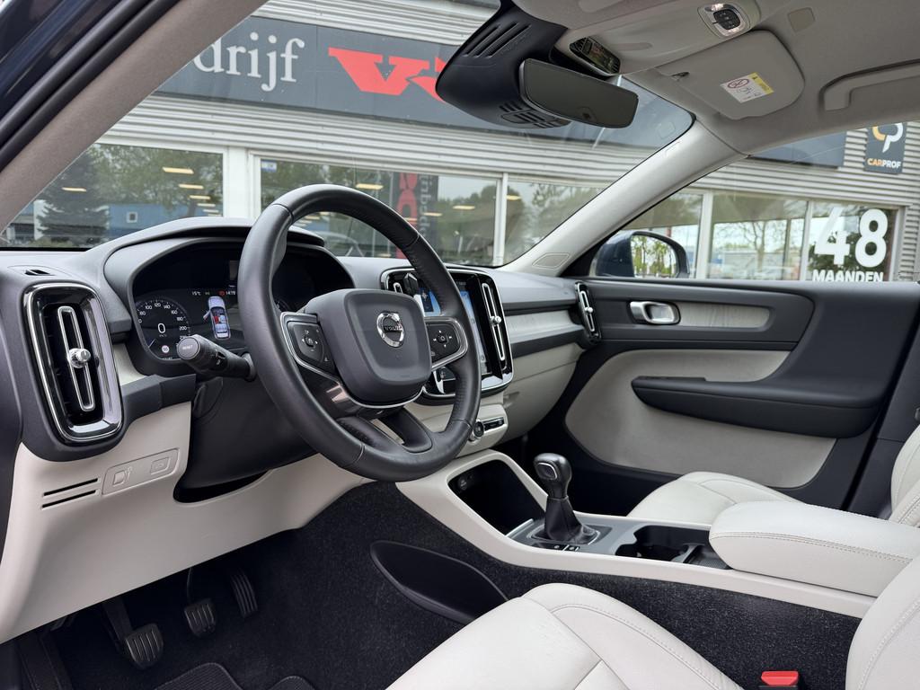 Volvo XC40 1.5 T3 Inscription | Leder | ACC | LED | Camera |, Voorwielaandrijving, Gebruikt, 156 pk, Blauw