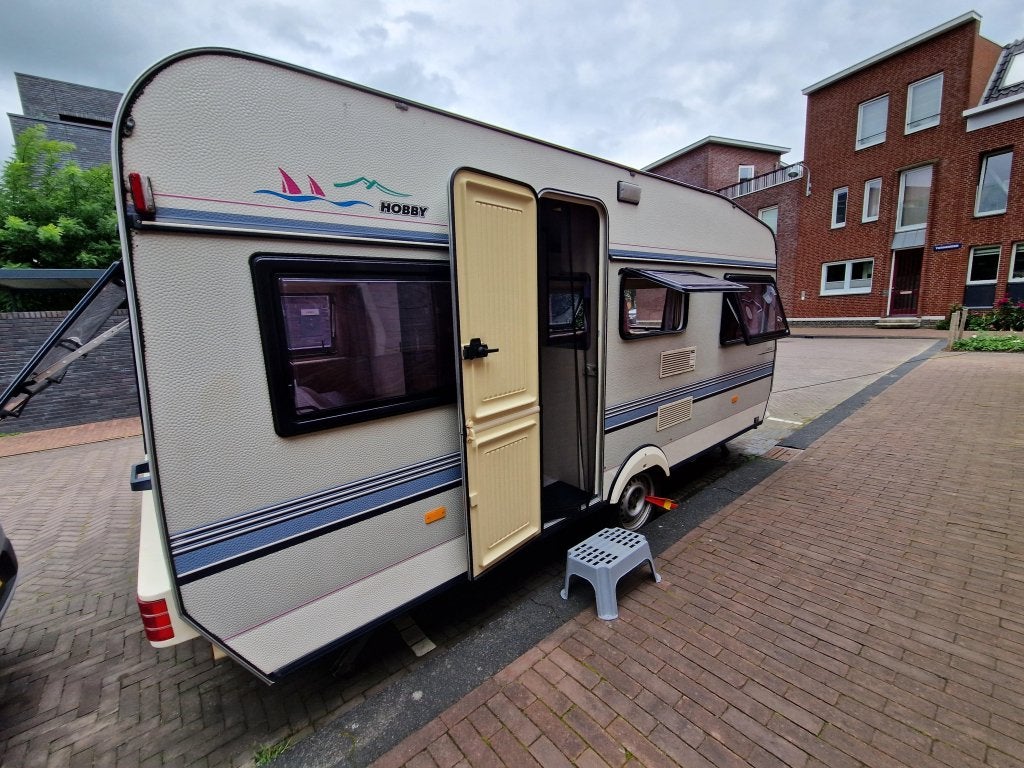 Hobby Classic (1058006), Caravans en Kamperen, Caravans, Hobby, Treinzit, 750 - 1000 kg, Particulier