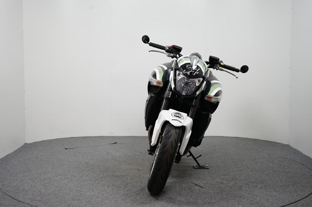 Suzuki B KING GERESERVEERD YB T/M 22-05 (bj 2008), Motoren, Motoren | Suzuki, 1340 cc, Bedrijf, Meer dan 35 kW, Naked bike