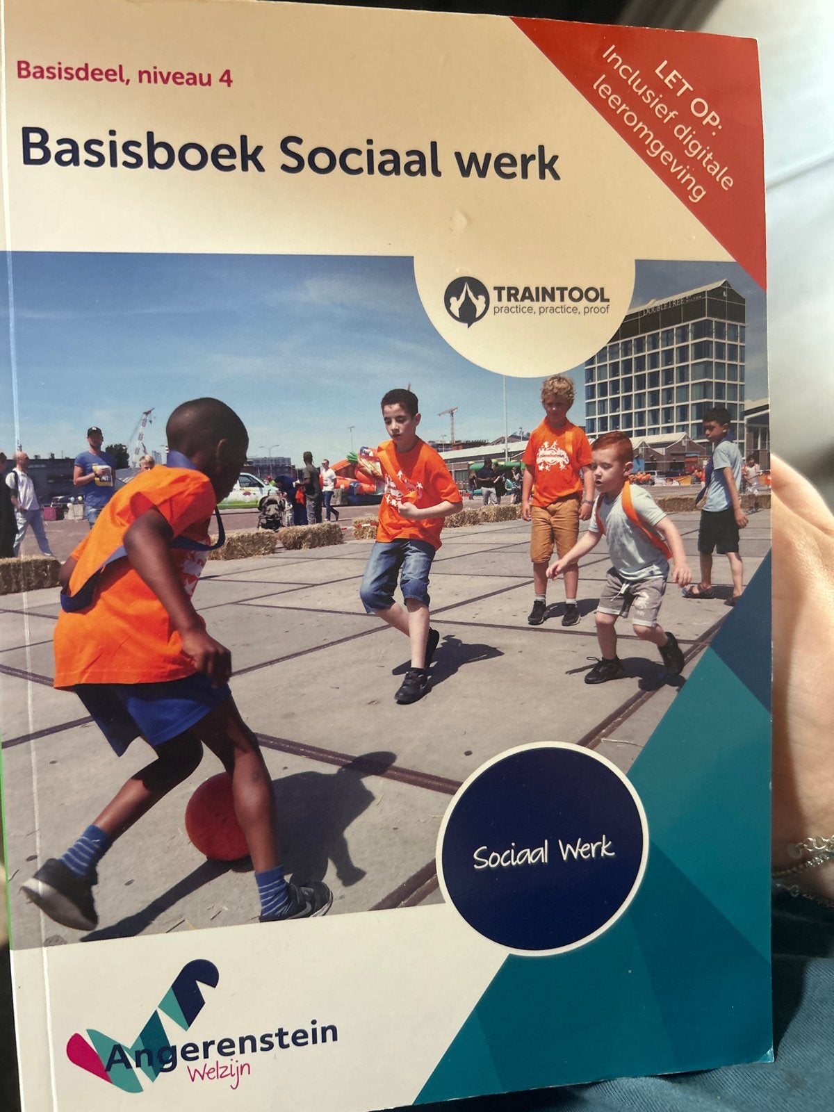 Basisboek Sociaal werk - Niveau 4 (incl. digitale leeromgevi, Boeken, Studieboeken en Cursussen, Zo goed als nieuw, MBO, Gamma
