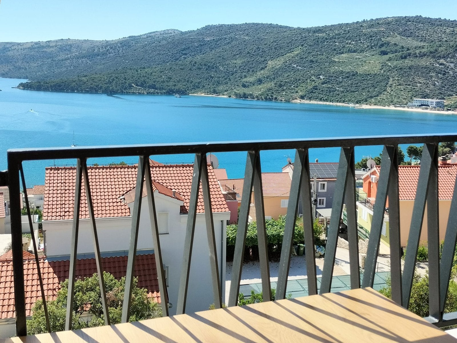 Prachtig 3 kamer appartement Marina Dalmatie Kroatië!, Vakantie, Dorp, 2 slaapkamers, Appartement, Wasmachine