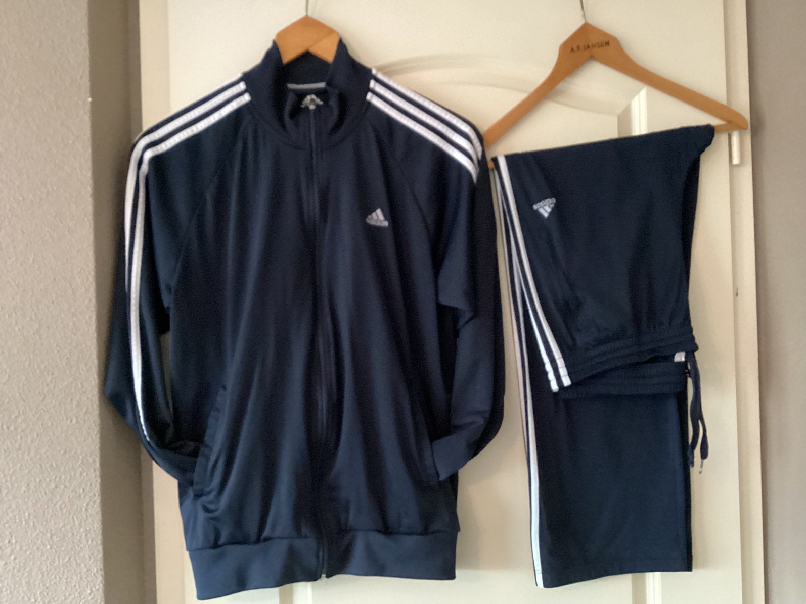 Prachtig trainingspak Adidas maat L te koop., Ophalen of Verzenden, Zo goed als nieuw