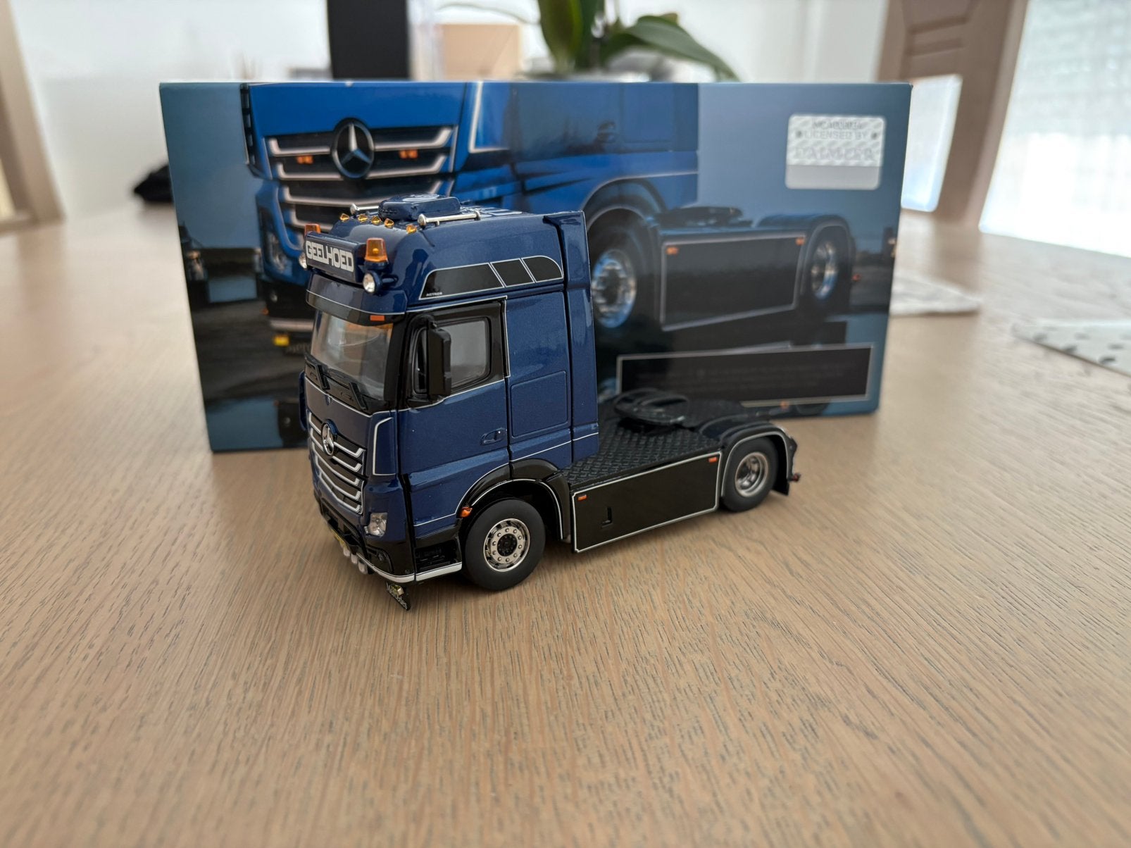 Wsi tekno imc Mercedes geelhoed 1/50, Ophalen of Verzenden, Zo goed als nieuw, Bus of Vrachtwagen, Tekno