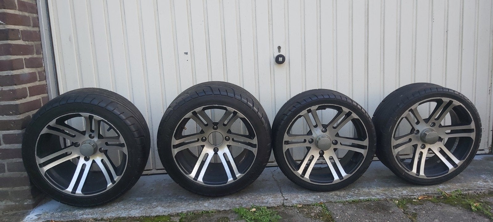 14 inch quadvelgen egl/jinling met goede sunf banden, Motoren, Ophalen