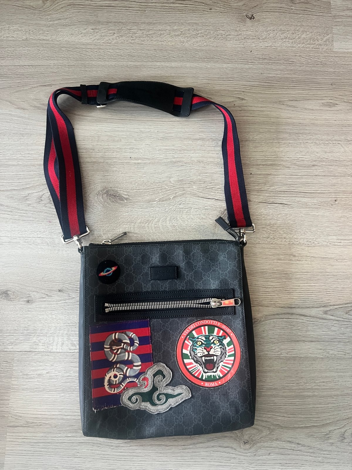 GUCCI Night Courrier GG Supreme Messenger, Sieraden, Tassen en Uiterlijk, Ophalen of Verzenden, Gebruikt, Zwart, Schoudertasje
