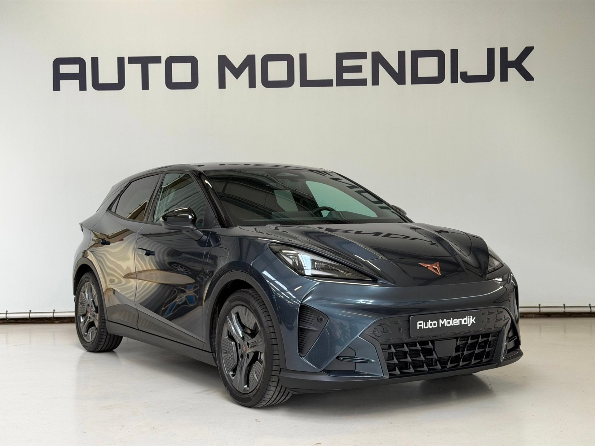 CUPRA Raval CUPRA Raval / 56 KWh / 211 PK / DIRECT LEVERBAAR, Auto's, Dealer onderhouden, Automatische klimaatregeling, 1589 kg