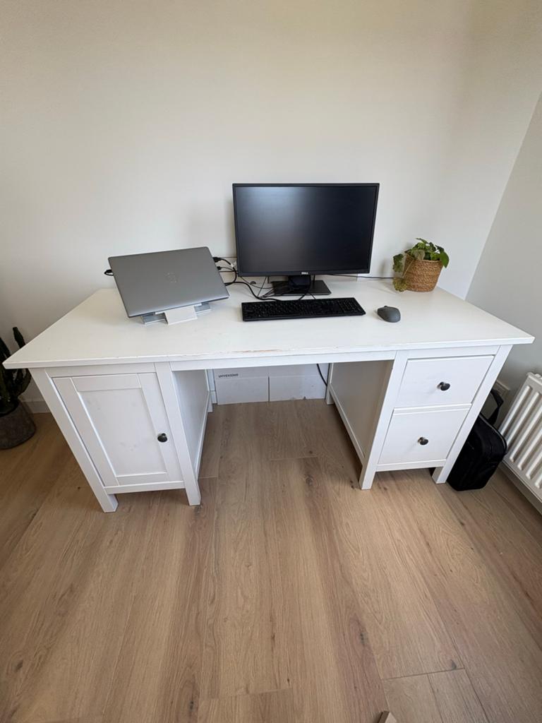 IKEA Hemnes Bureau Wit 60 x 120 cm, Huis en Inrichting, Bureaus, Ophalen, Gebruikt, 120 cm, Scandinavisch