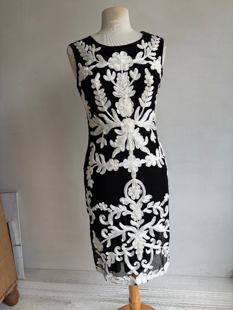 phase eight jurk zwart wit maat uk12 nl 38, Kleding | Dames, Maat 38/40 (M), Verzenden, Zwart, Zo goed als nieuw