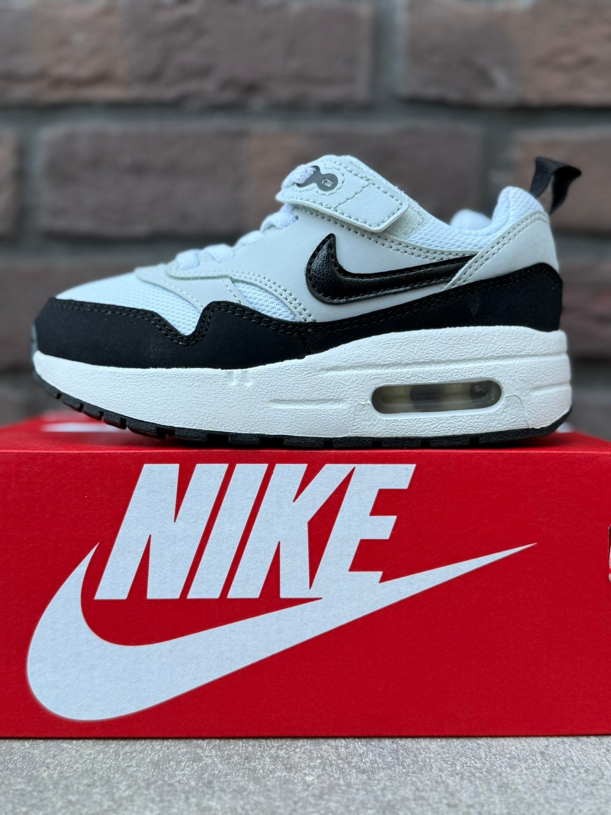 Nike Air Max 1 PS Black and White maat 26 Nieuw, Schoentjes, Jongetje of Meisje, Nieuw, Ophalen of Verzenden