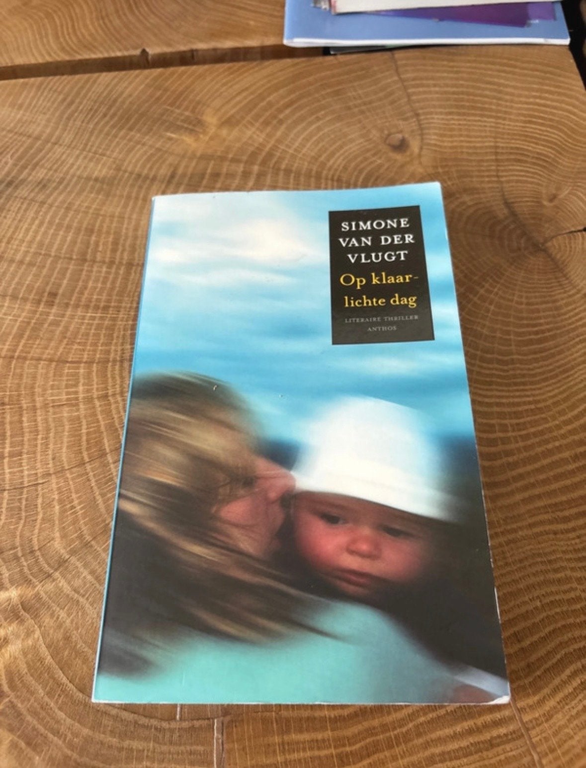 Simone van der Vlugt - Op klaarlichte dag (Literatuur), Verzenden, Gelezen