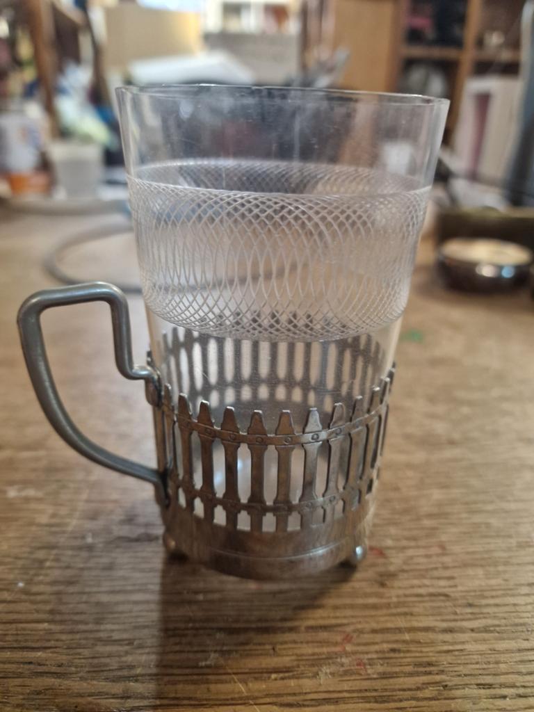 Vintage theeglas met metalen houder, Ophalen