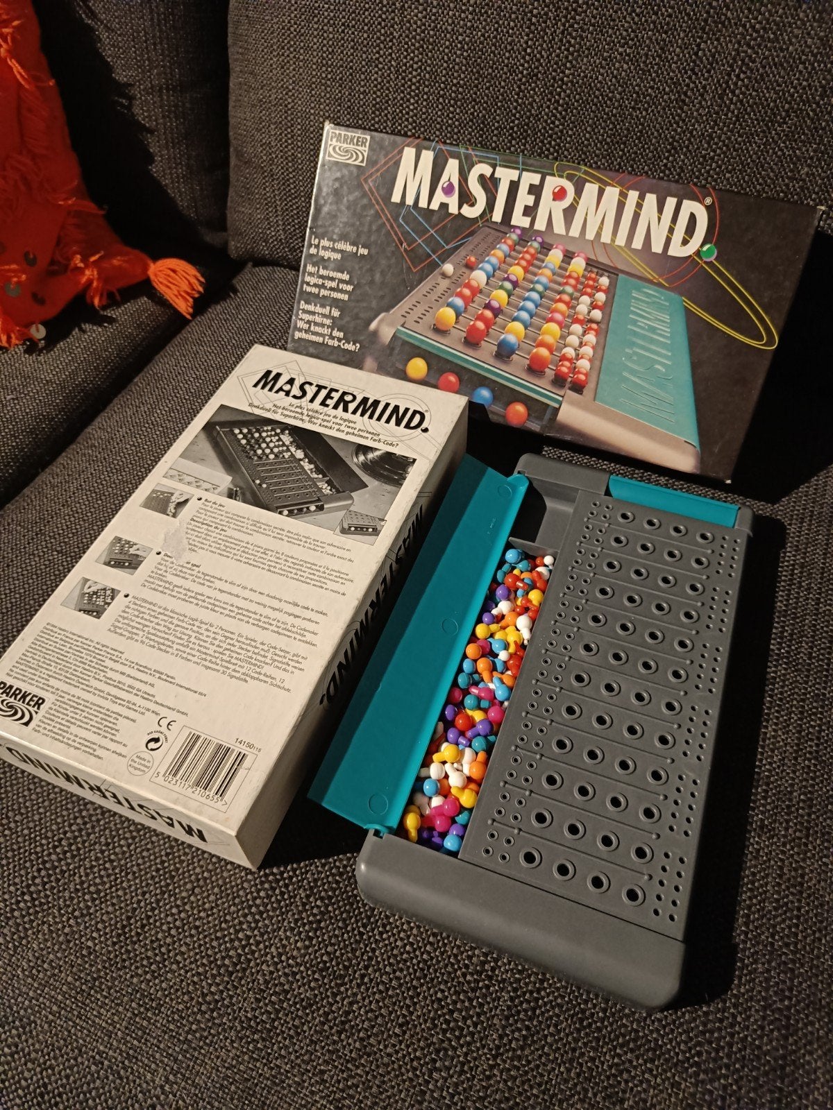 Mastermind bordspel - Klassiek codekraakplezier, Een of twee spelers, Ophalen of Verzenden, Zo goed als nieuw, Parker
