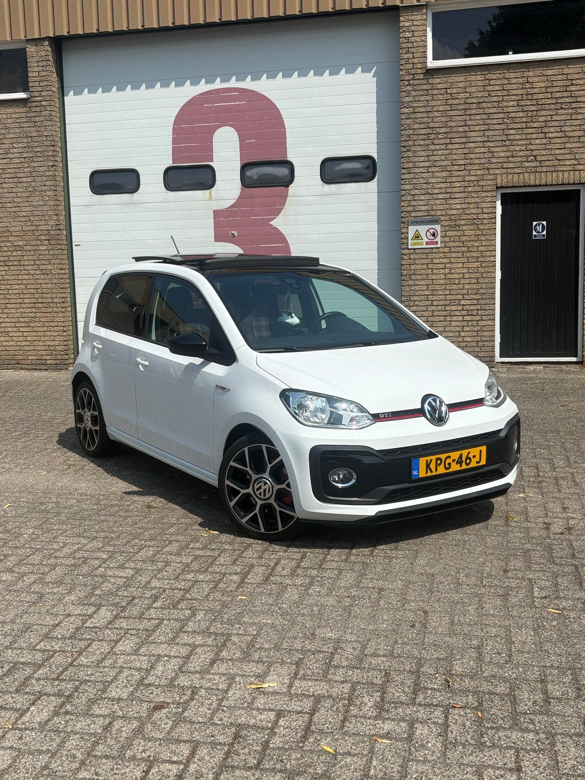 Volkswagen up! 1.0 TSI 115PK 5D 2018 Wit, Auto's, Voorwielaandrijving, 970 kg, Stof, Up!