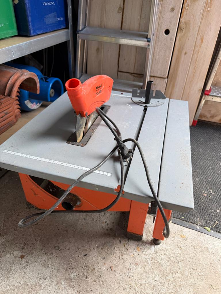 Einhell NTK 1200 Ouderwetse Zaagtafel - Goed Werkend, Doe-het-zelf en Verbouw, Gereedschap | Zaagmachines, Ophalen, Gebruikt, Cirkelzaag
