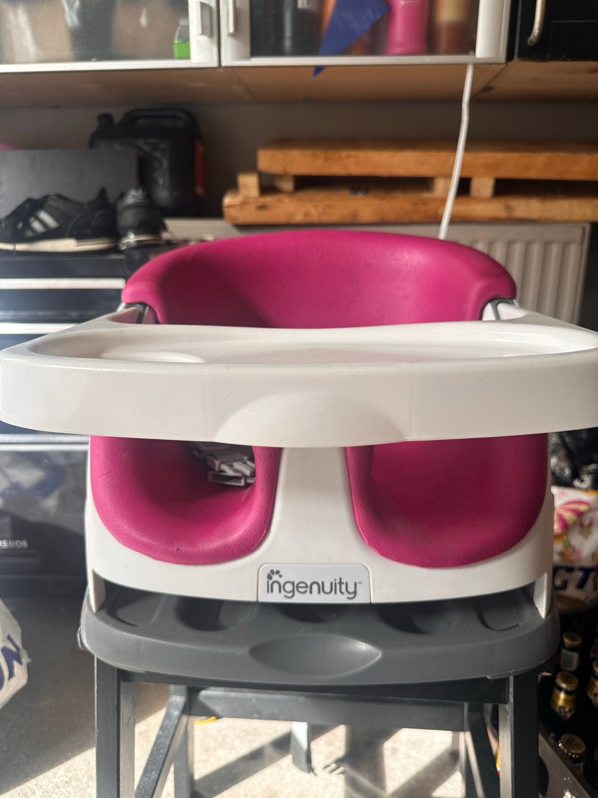 Ingenuity Baby Base 2-in-1 Zitje - Roze met Eetblad, Ophalen of Verzenden, Gebruikt, Meegroeistoel, Afneembaar eetblad