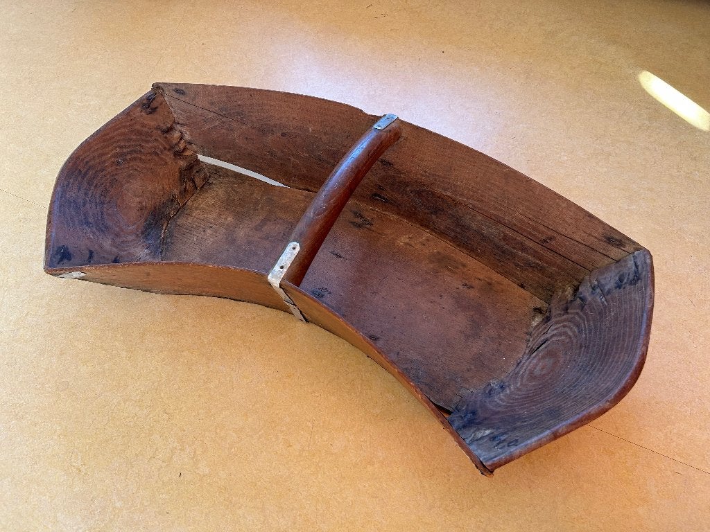 Antieke houten zaaibak, Ophalen