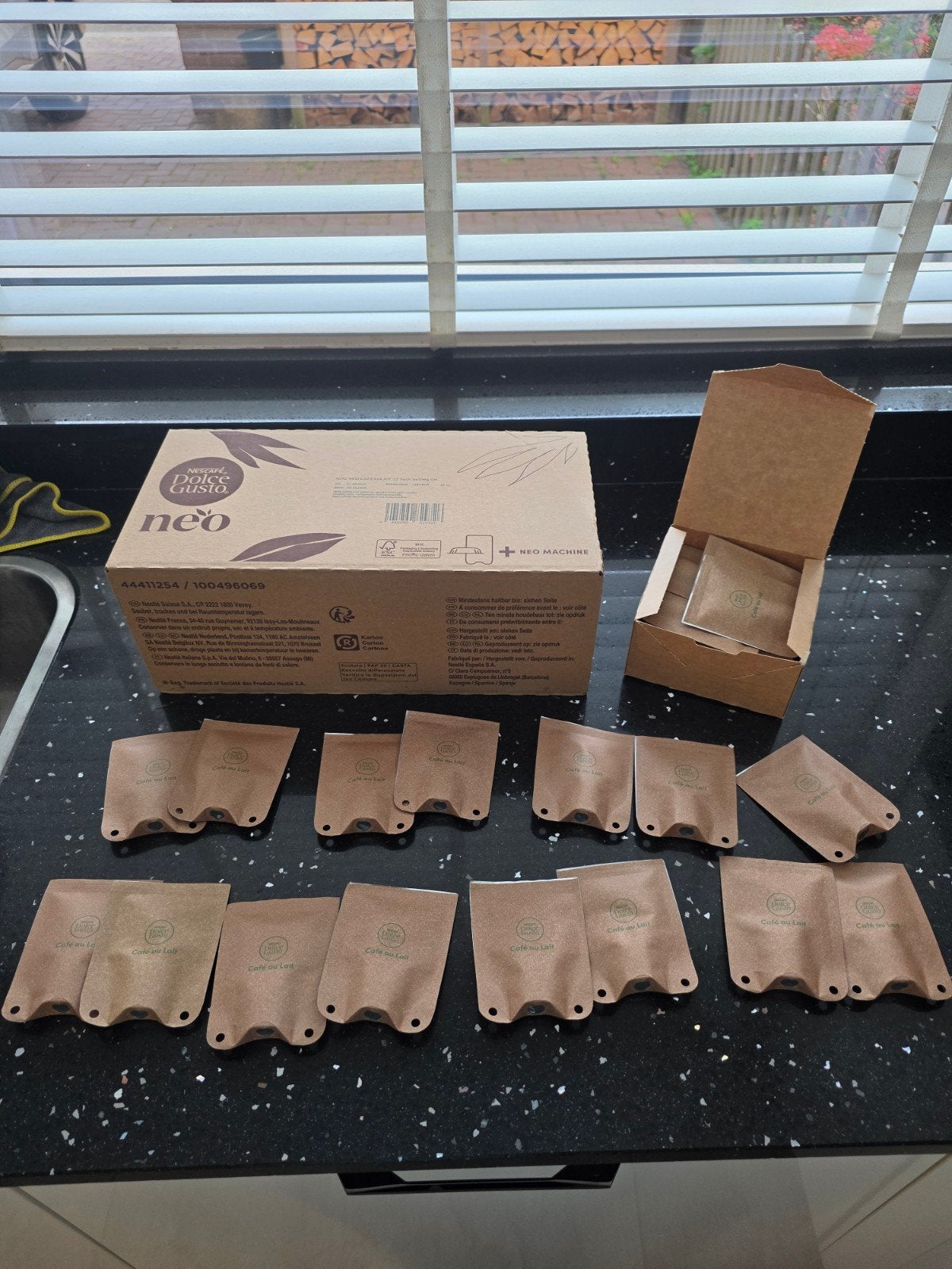 Nescafé Dolce Gusto Neo Café au Lait totaal 87 chacets!, Witgoed en Apparatuur, Koffiepads en cups, Overige modellen, 10 kopjes of meer