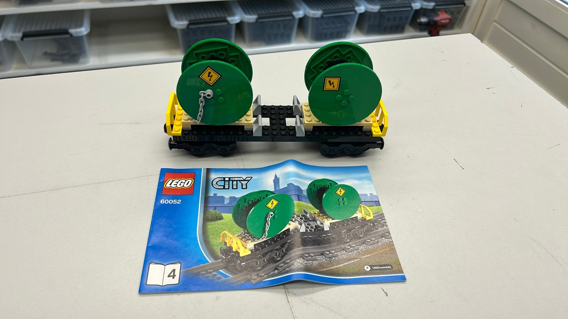 SB2934 Lego trein wagon 60052 compleet + boekje, Ophalen of Verzenden, Zo goed als nieuw