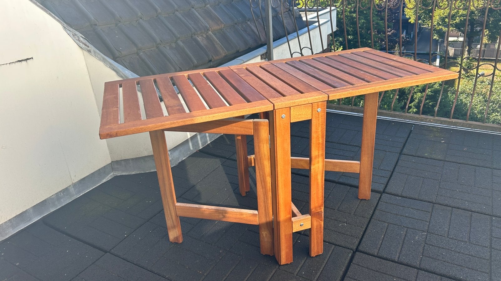 Ikea inklapbare tuintafel, Ophalen, Zo goed als nieuw, 2 zitplaatsen