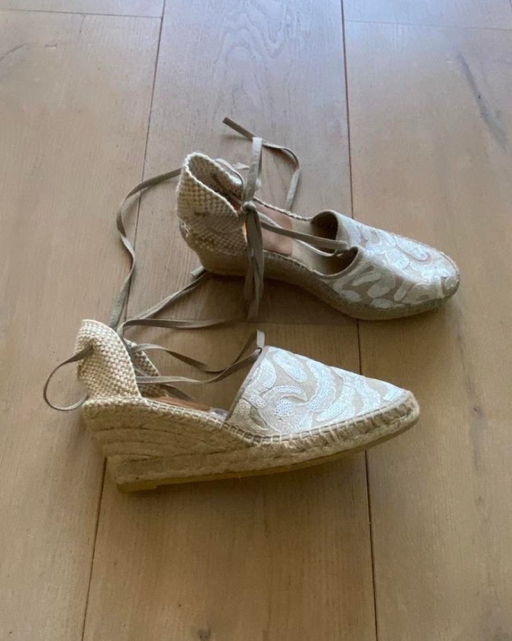 Kana sleehak 41 nieuw, Kleding | Dames, Beige, Nieuw, Sandalen of Muiltjes, Ophalen of Verzenden