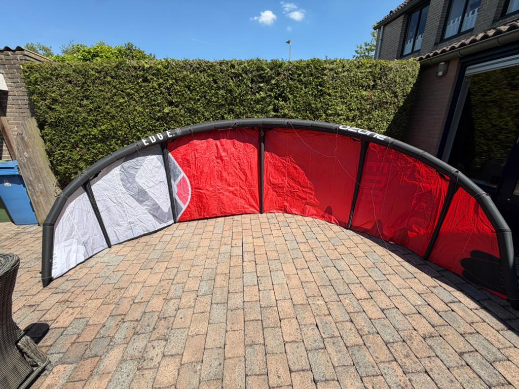 Ozone Edge v11 9m, Watersport en Boten, Kitesurfen, Gebruikt, 9 m², Geen board, Ophalen of Verzenden