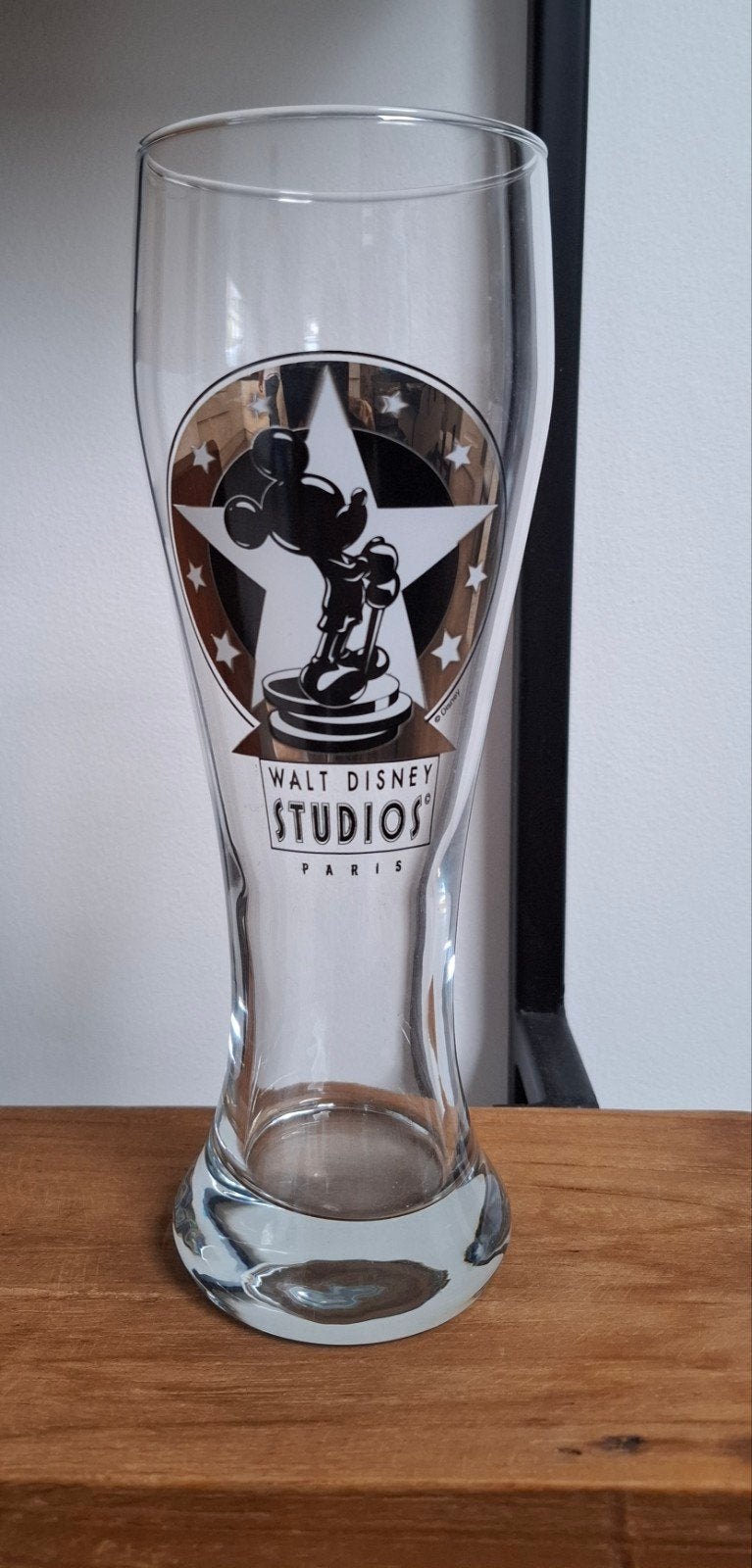 Disney Studios Paris Mickey Mouse Glas, Ophalen of Verzenden, Mickey Mouse, Nieuw