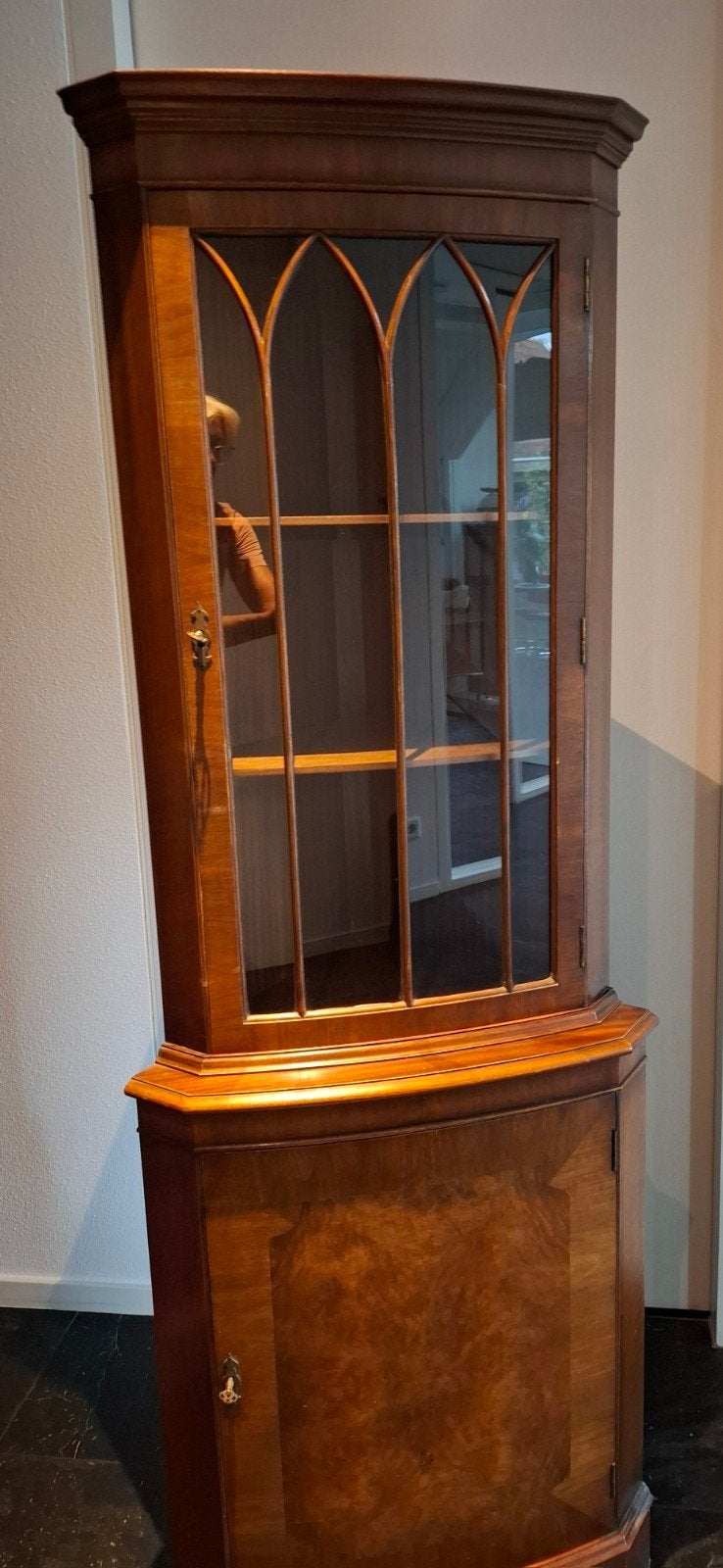 klassiek notenhouten hoekkast, Ophalen, Minder dan 50 cm, 150 tot 200 cm, 25 tot 50 cm
