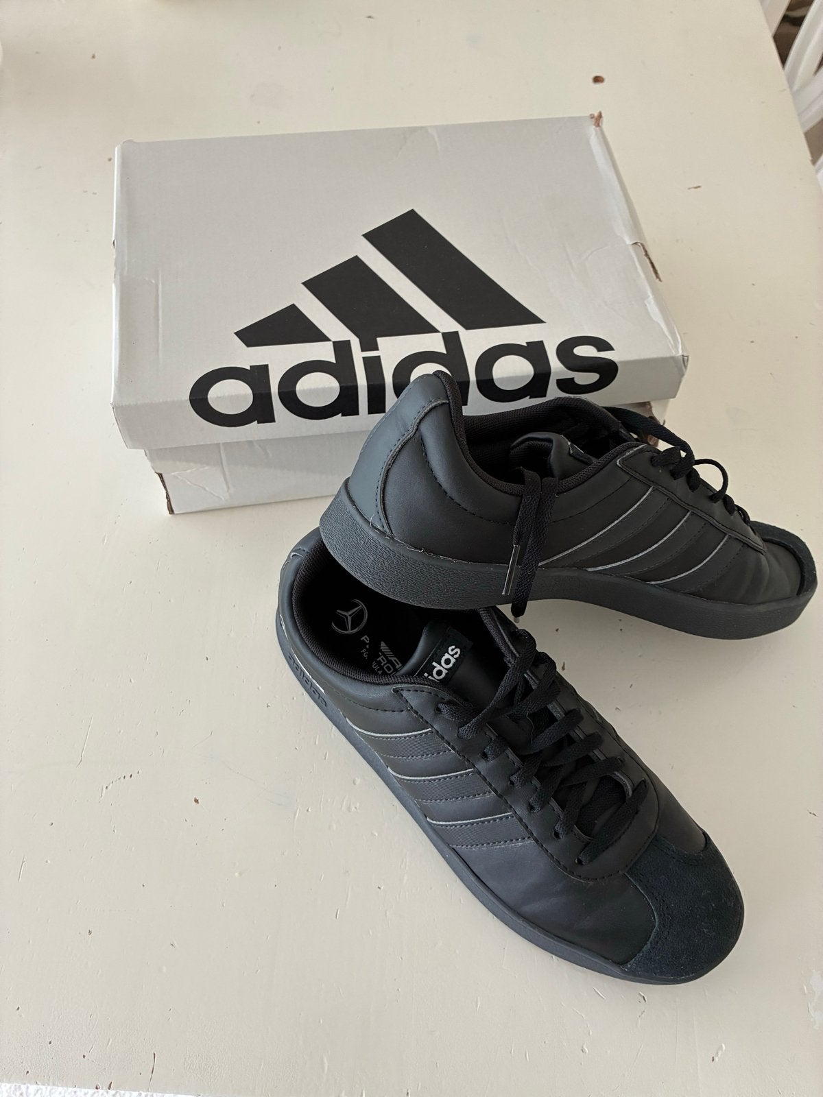 Adidas VL Court Mercedes AMG Petronas Formule 1 maat 38, Kleding | Heren, Schoenen, Zwart, Nieuw, Ophalen of Verzenden, Sneakers of Gympen