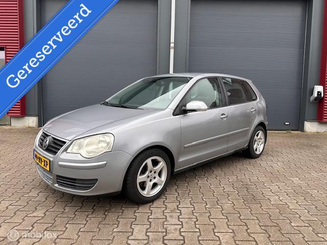 Volkswagen Polo 1.4-16V Sportline / AUTOMAAT / Handsfree, Gebruikt, Met garantie (alle), Bedrijf, 1033 kg