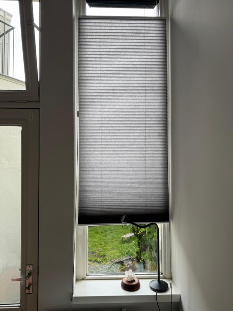 Plisse gordijnen 130 br x 240 h, 94,5 br x 240 h en 87 x 240, Ophalen, Gebruikt, Grijs