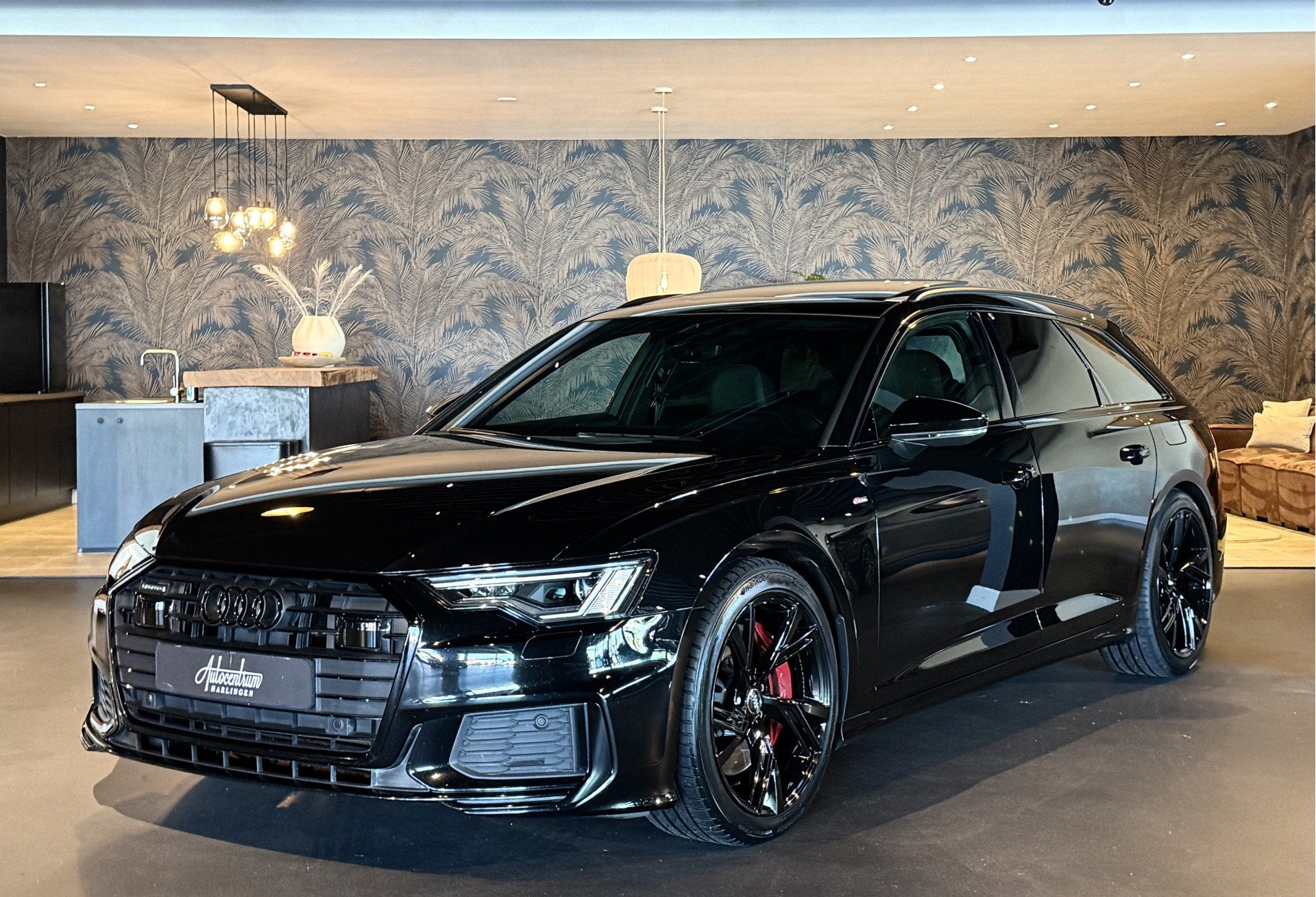 Audi A6 Avant 55 TFSI e Quattro Competition I Pano, Auto's, Dealer onderhouden, 4 cilinders, Leder en Stof, Zwart