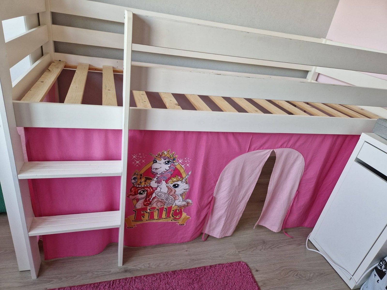 Hoogslaper met lattenbodem en roze speeltent, Kinderen en Baby's, 85 tot 100 cm, Gebruikt, Hoogslaper of Stapelbed, Ophalen of Verzenden