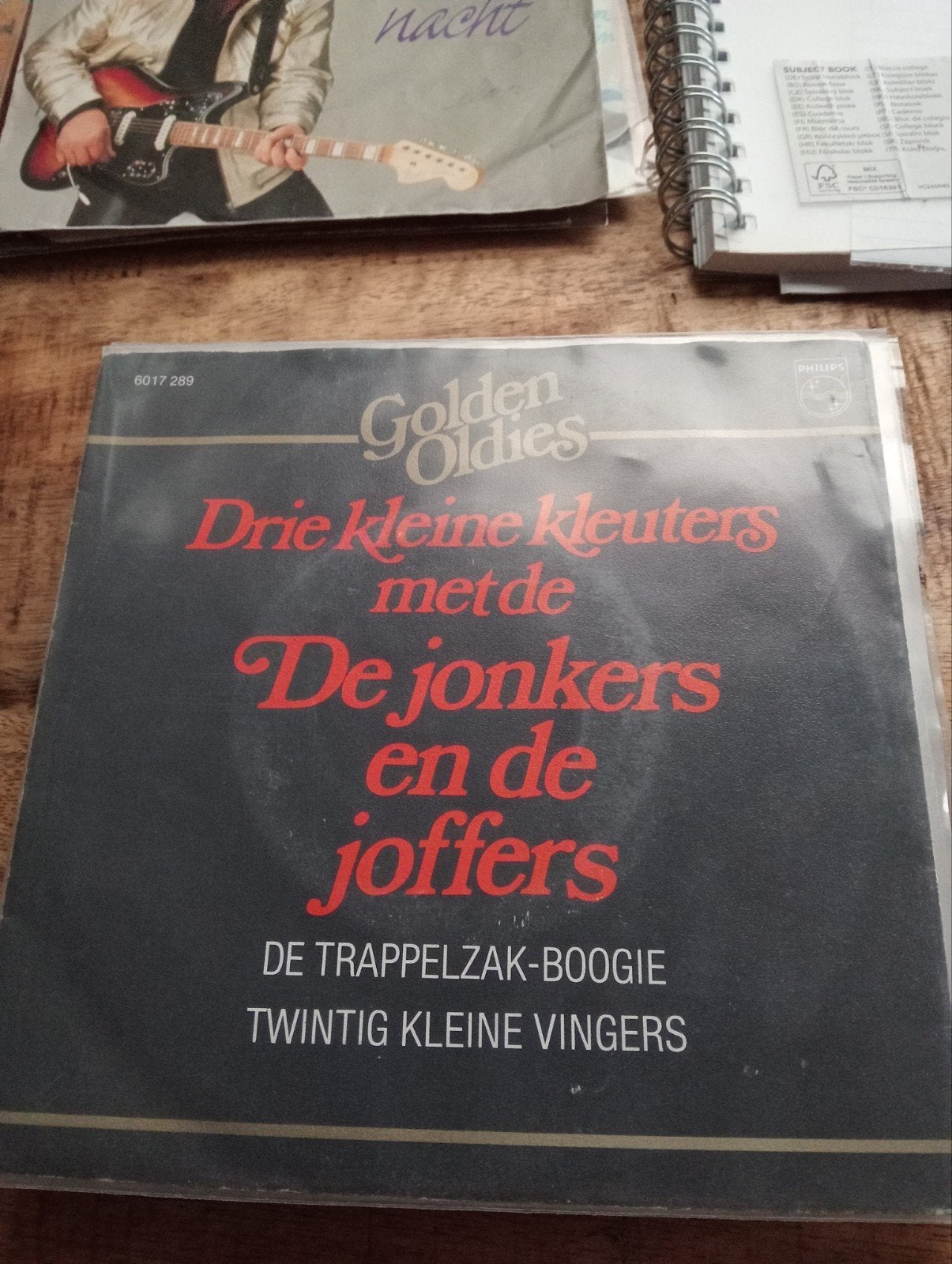 Drie kleine kleuters met de jonkers en de joffers, Ophalen of Verzenden, Zo goed als nieuw, Overige formaten, Levenslied of Smartlap