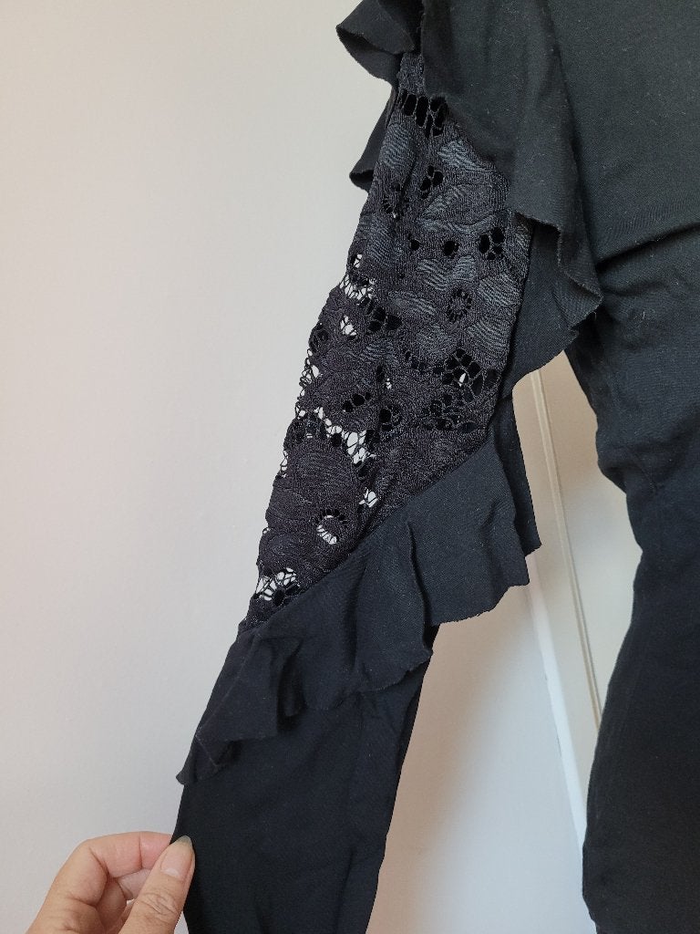 CAPSULE zwart shirt met aparte kanten mouwen maat M Nieuw, Maat 38/40 (M), Zwart, Nieuw, Ophalen of Verzenden