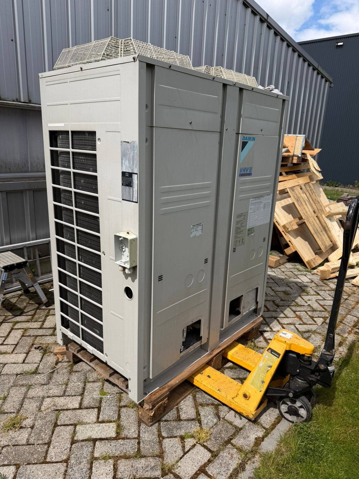 2 stuks Daikin VRV3 inverter, Ophalen, 3 snelheden of meer, Staande ventilator, Energieklasse A of zuiniger