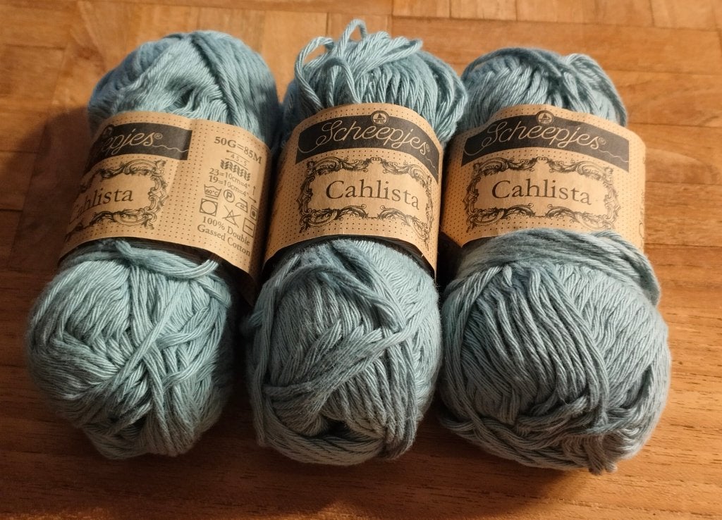 3 bollen Scheepjes Cahlista 528 Silver Blue, Ophalen of Verzenden, Zo goed als nieuw, Breien of Haken, Wol of Garen
