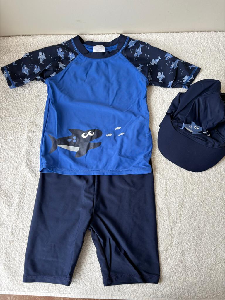 UV-zwemkleding set voor jongen - haaienprint mt 98-104, Ophalen, Gebruikt, UV-zwemkleding, Zwembroek