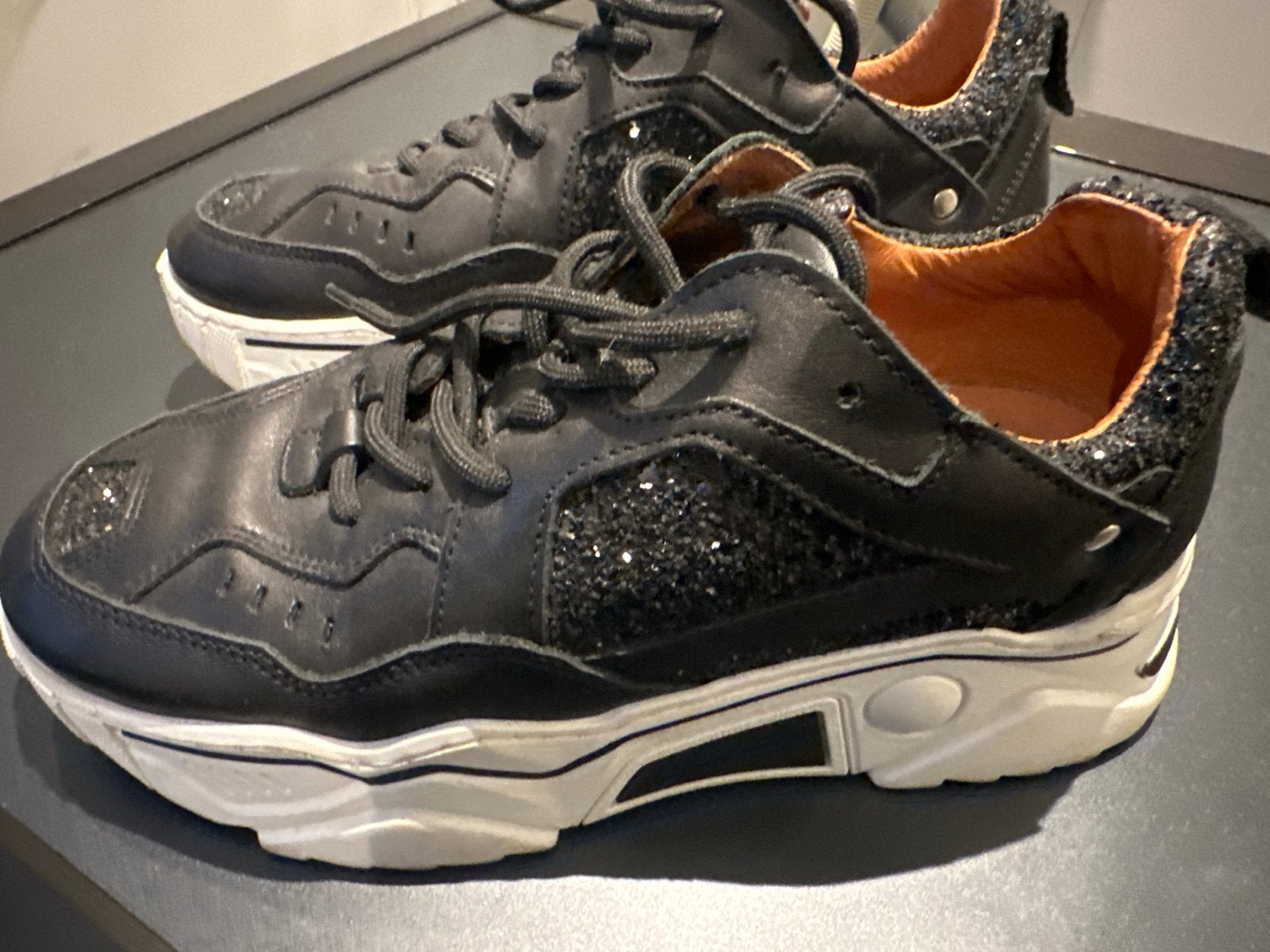 DWRS sneakers, Zwart, Ophalen of Verzenden, Sneakers of Gympen, Gedragen