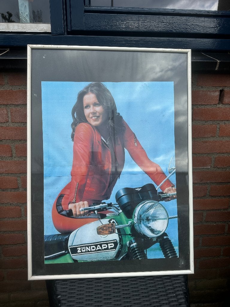 Mooie oude Zundapp poster in houten lijst., Ophalen of Verzenden, Gebruikt, Overige typen