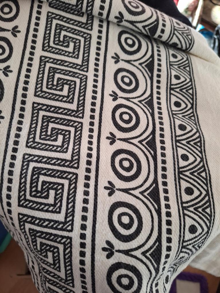 Sjaal, Kleding | Dames, Mutsen, Sjaals en Handschoenen, Ophalen of Verzenden, Zo goed als nieuw, Maat 46/48 (XL) of groter, Sjaal