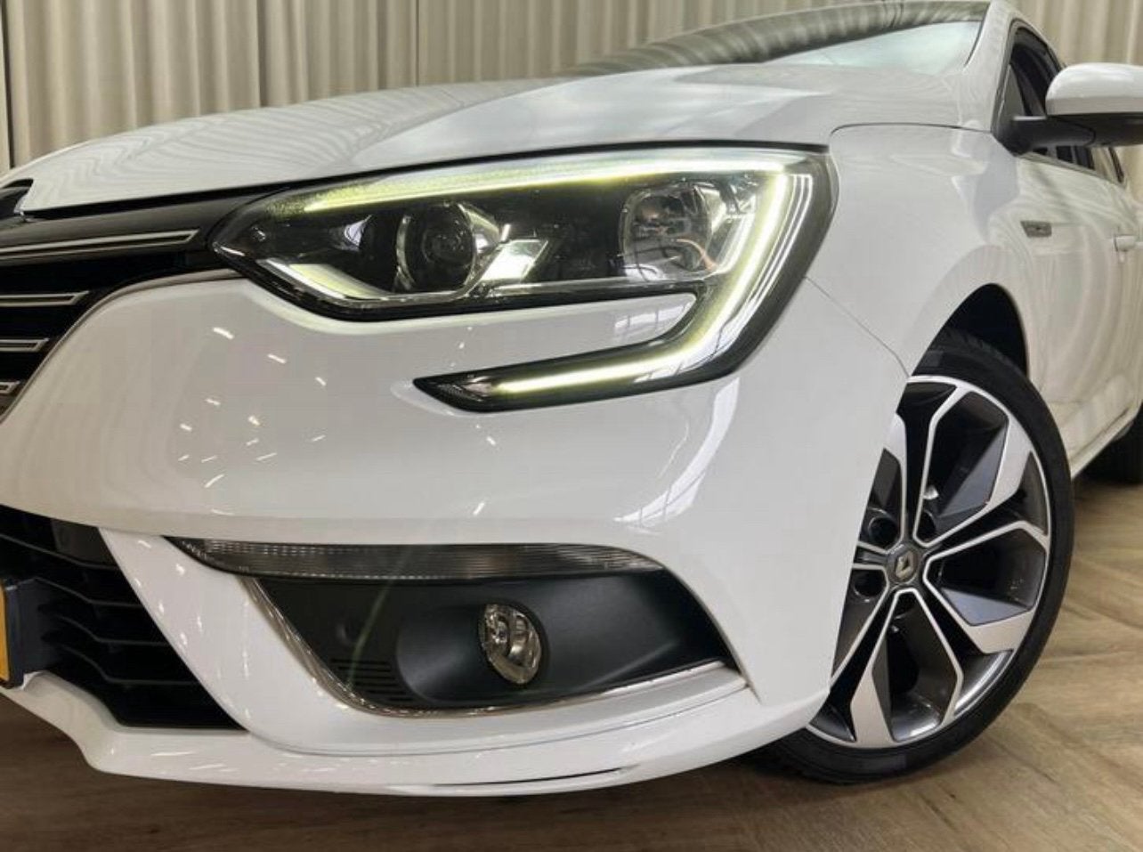Renault Mégane 1.2 TCe GT 150PK *Massage* BOSE Keyless 18LMV, Voorwielaandrijving, 1228 kg, Zwart, 4 cilinders