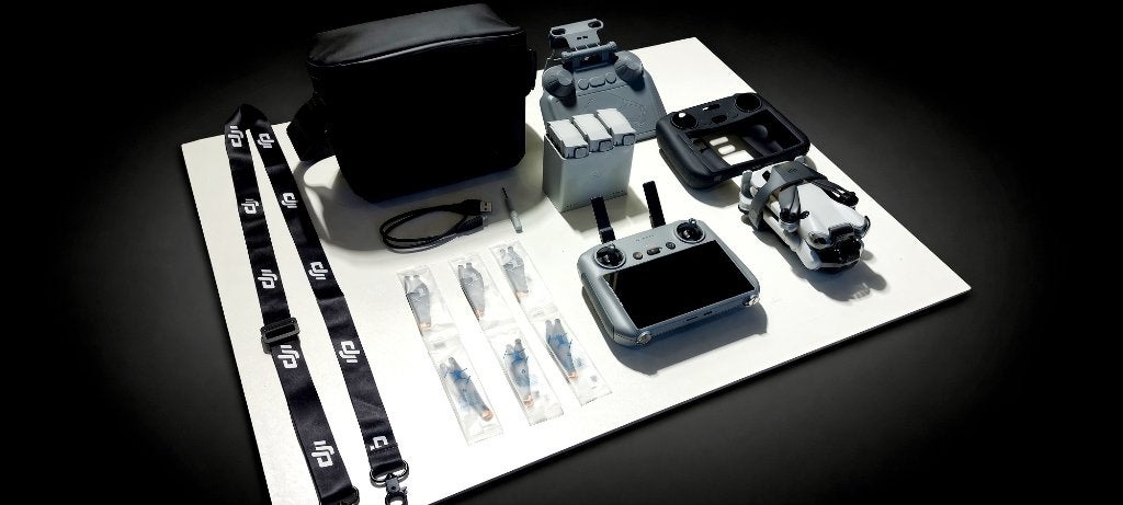 DJI Mini 4 Pro Fly More Combo (RC 2) – Nieuwstaat + extra’s, 30 tot 45 minuten, Cameradrone, Return to Home, Ophalen of Verzenden