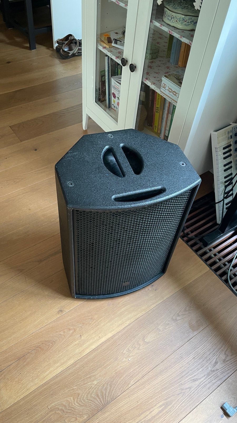 LSS Monitorbox 300W, Studiomonitor, Gebruikt, Ophalen, 150 watt of meer