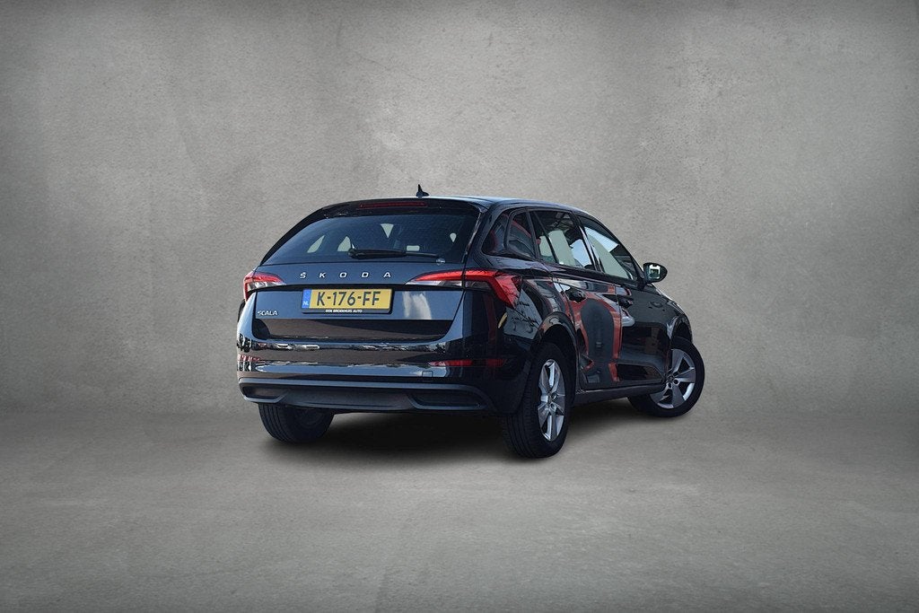 Skoda Scala 1.0 TSI Ambition | Apple CarPlay | Climate | Spo, Auto's, Skoda, Gebruikt, 610 kg, Origineel Nederlands, Handgeschakeld